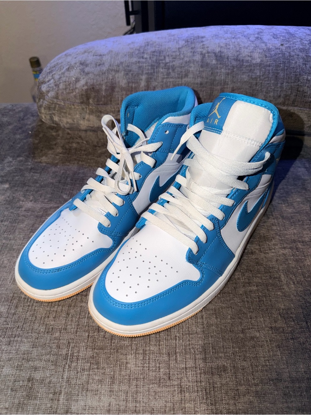 Nike Air Jordan 1 Mid University Blue White Men’s Size 11